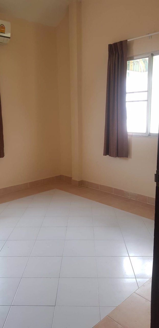 ให้เช่า-บ้านแฝด-หมู่บ้านพรทวีวัฒน์-2-คลอง-1-ปทุมธานี-สภาพดี-พร้อมอยู่-ราคา-12000-บาท