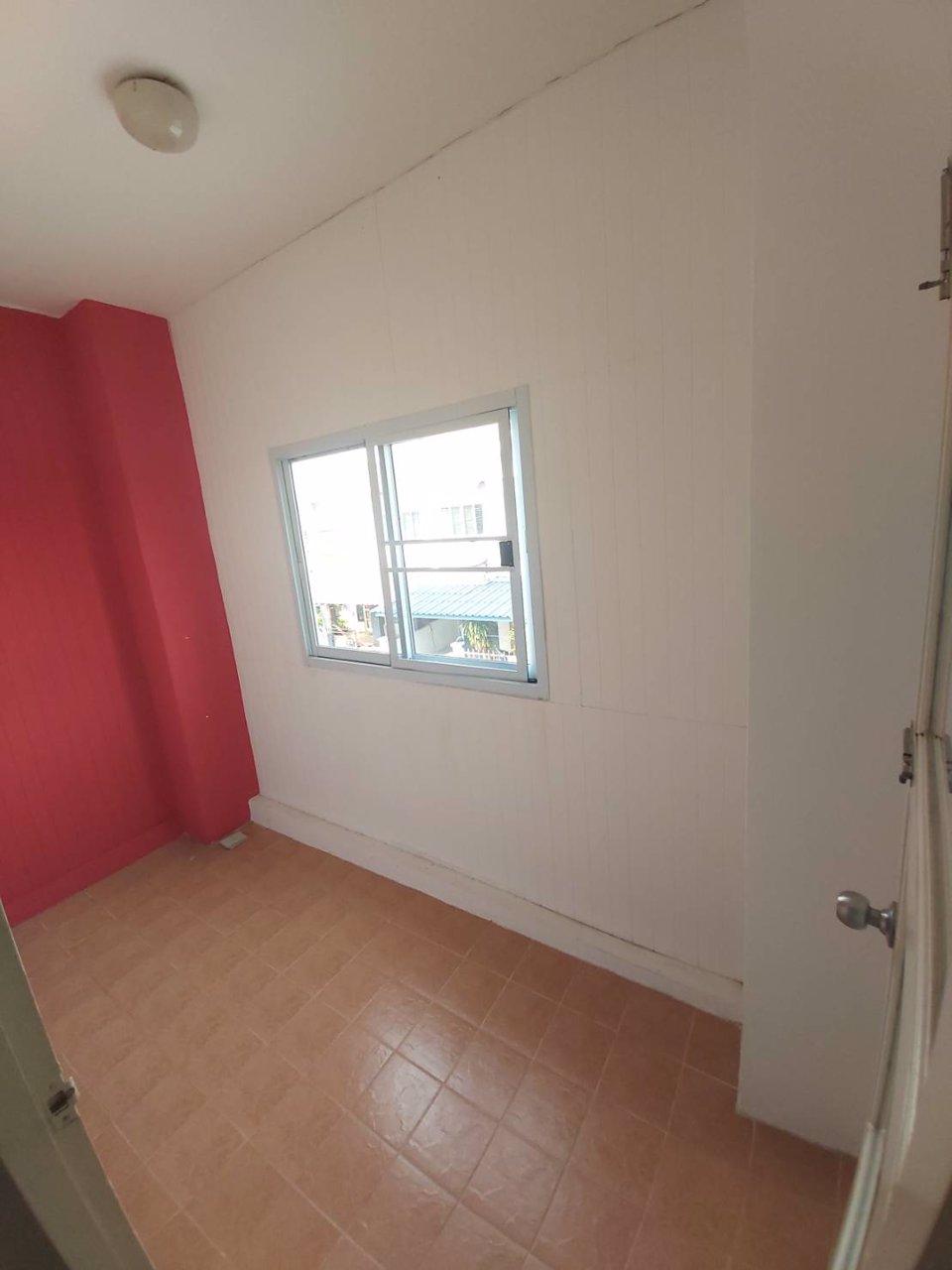 ให้เช่า-โฮมออฟฟิศ-ย่านเทพารักษ์-จอดรถในบ้านได้-6-คัน-เนื้อที่-90-ตรว-ราคาเพียง-20000-บาท