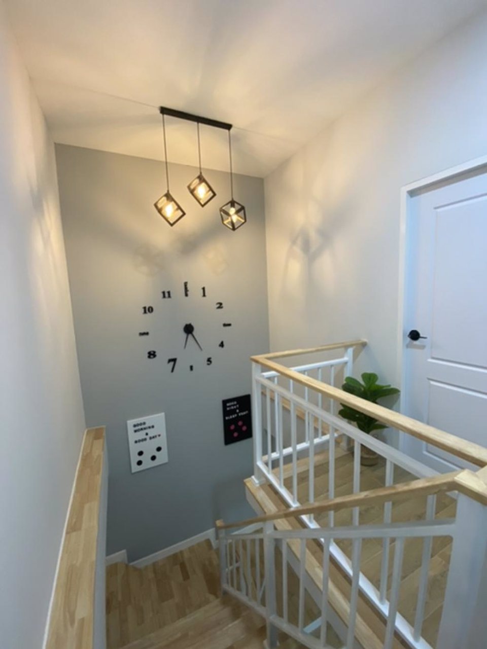 ให้เช่า-บ้านแฝดใหม่-เพิ่งสร้างเสร็จ-ซรัชดาภิเษก42-ตกแต่งสวยพร้อมอยู่-ราคา-28000-บาท