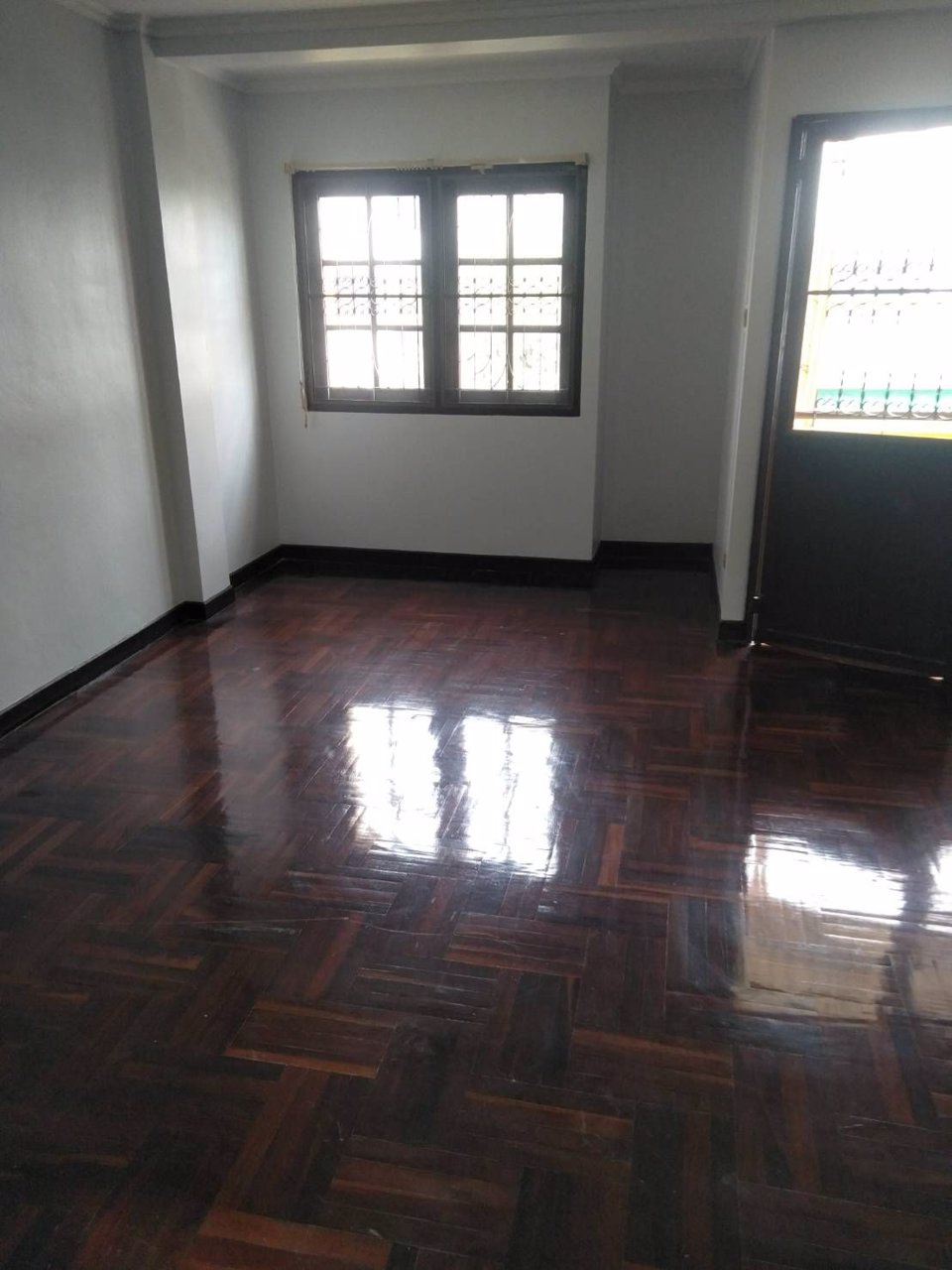 ให้เช่า-ทาวน์โฮม-3-ชั้น-พร้อมดาดฟ้า-ตกแต่งใหม่-มลลิลกรีนวิลล์-ซศรีด่าน22-สภาพดี-ราคา-15000