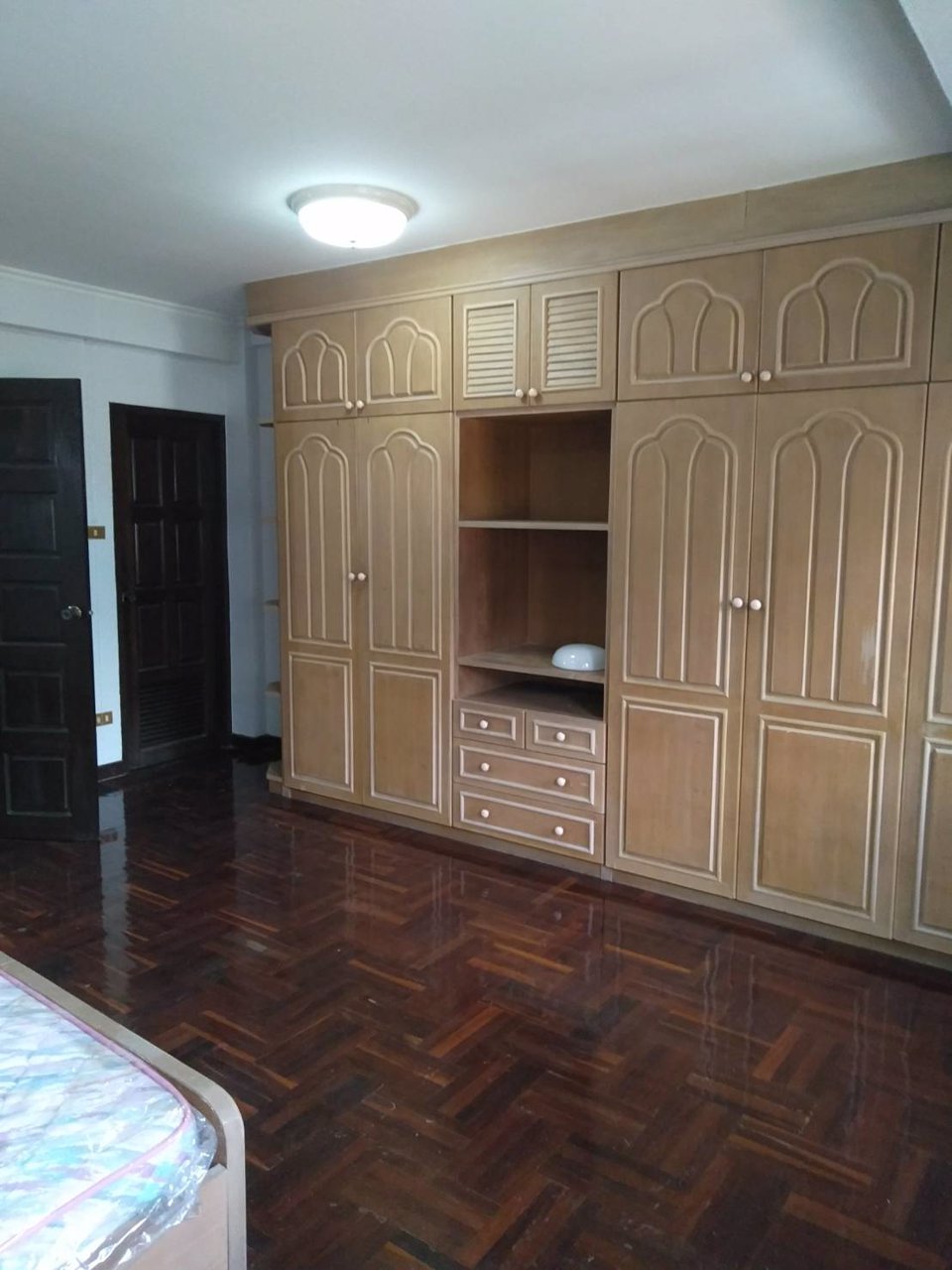 ให้เช่า-ทาวน์โฮม-3-ชั้น-พร้อมดาดฟ้า-ตกแต่งใหม่-มลลิลกรีนวิลล์-ซศรีด่าน22-สภาพดี-ราคา-15000