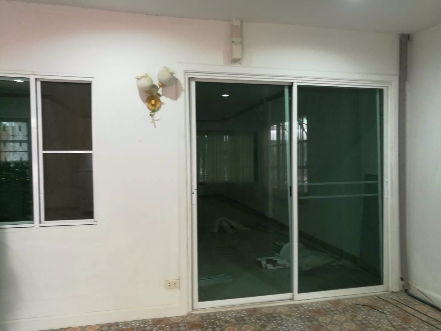 ให้เช่า-ทาวน์โฮม-2-ชั้น-renovateใหม่-ใกล้-bts-อ่อนนุช-บ้านสวย-สภาพดี-เฟอร์นิเจอร์ครบ-พร้อมอยู่