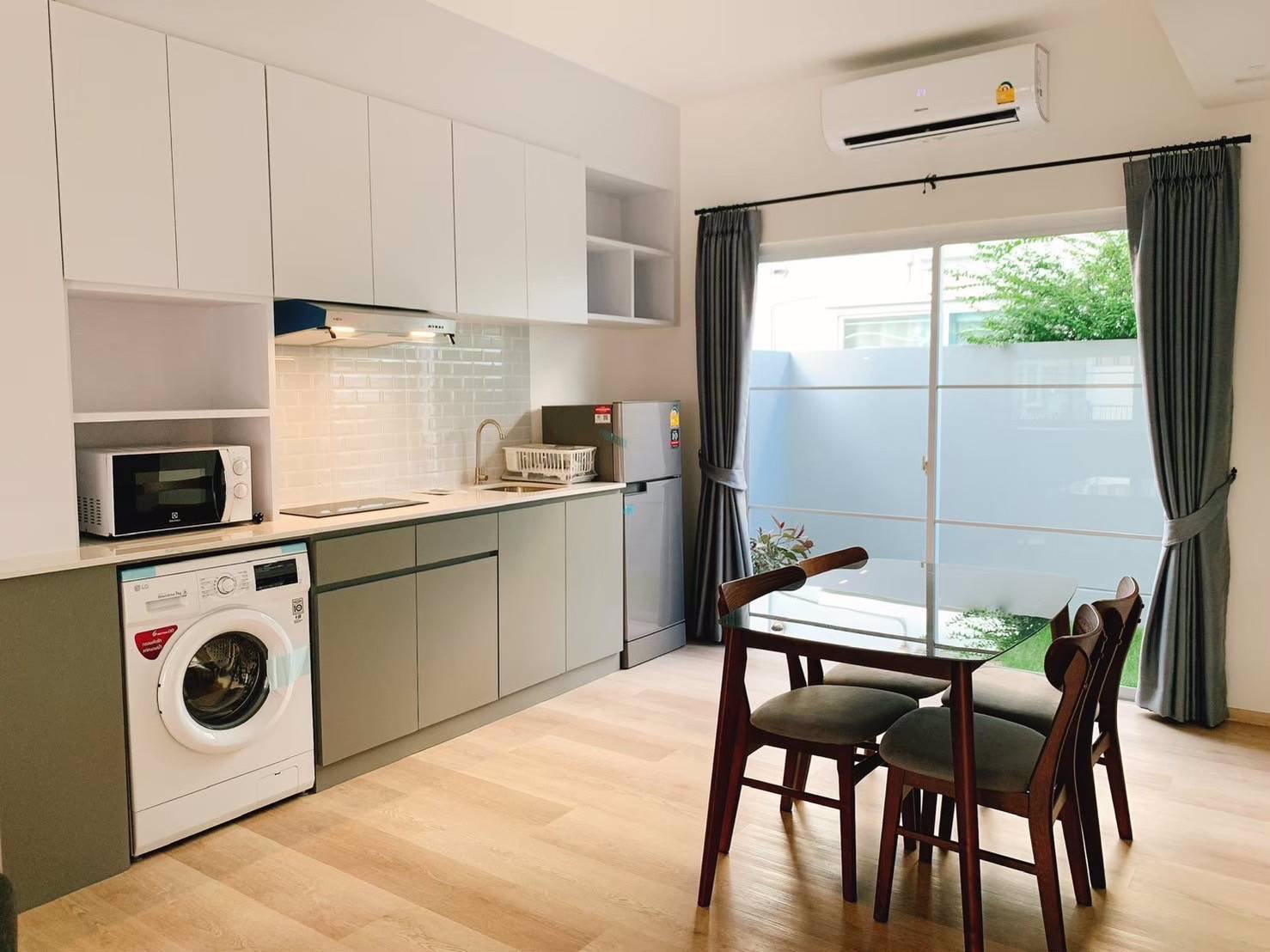 ทาวน์โฮมหลังมุม-indy-2-ศรีนครินทร์-แพรกษา-บ้านสวย-มีเฟอร์พร้อมอยู่-ราคา-16000-บาท