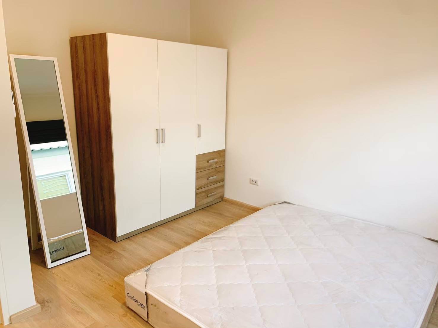 ทาวน์โฮมหลังมุม-indy-2-ศรีนครินทร์-แพรกษา-บ้านสวย-มีเฟอร์พร้อมอยู่-ราคา-16000-บาท