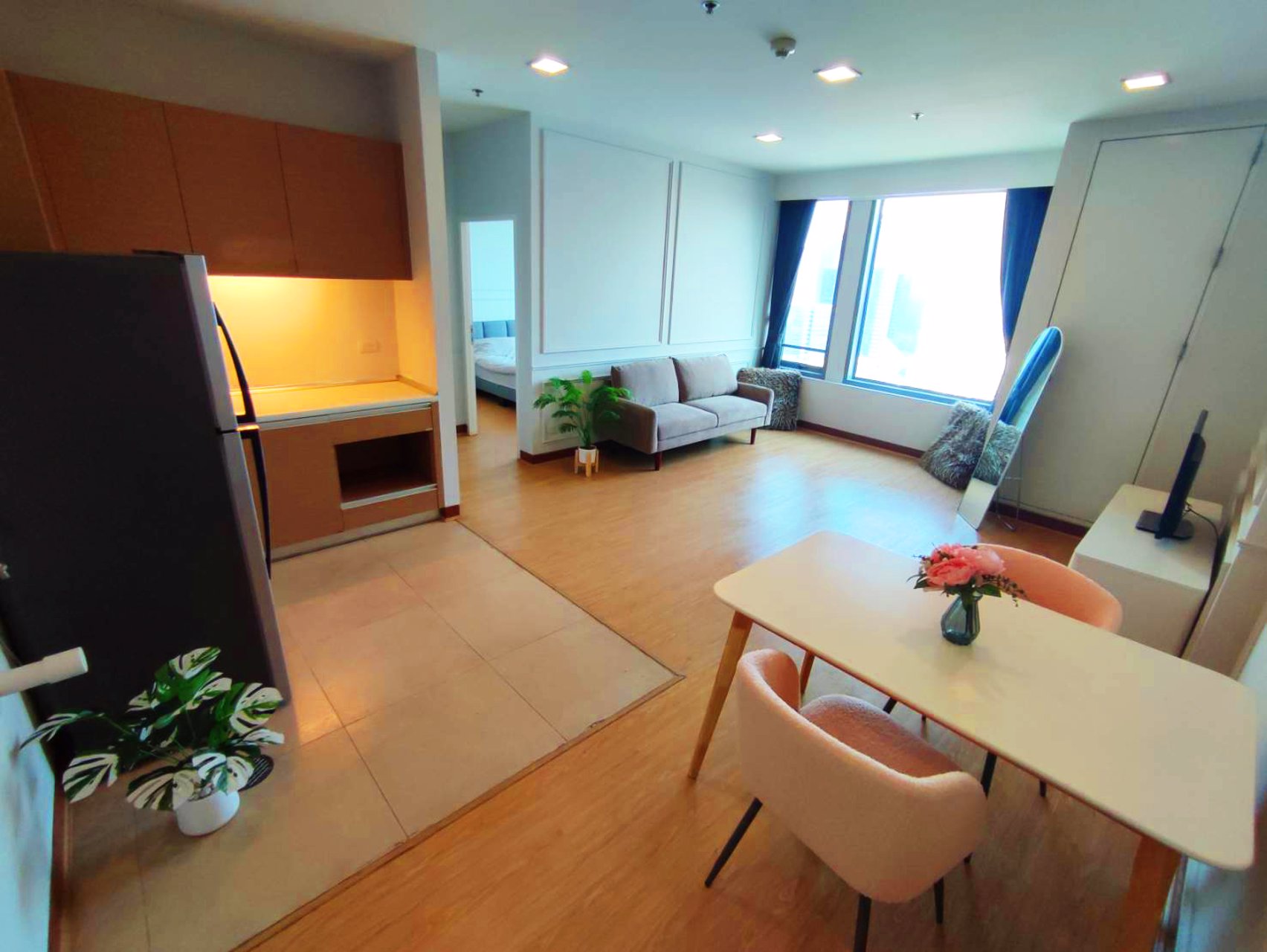 ให้เช่า-คอนโด-แวนเทจ-รัชวิภา-48-ตรม-ชั้น18-ใกล้-bts-รัชโยธิน-เฟอร์ครบพร้อมอยู่-ราคา-14000-บา