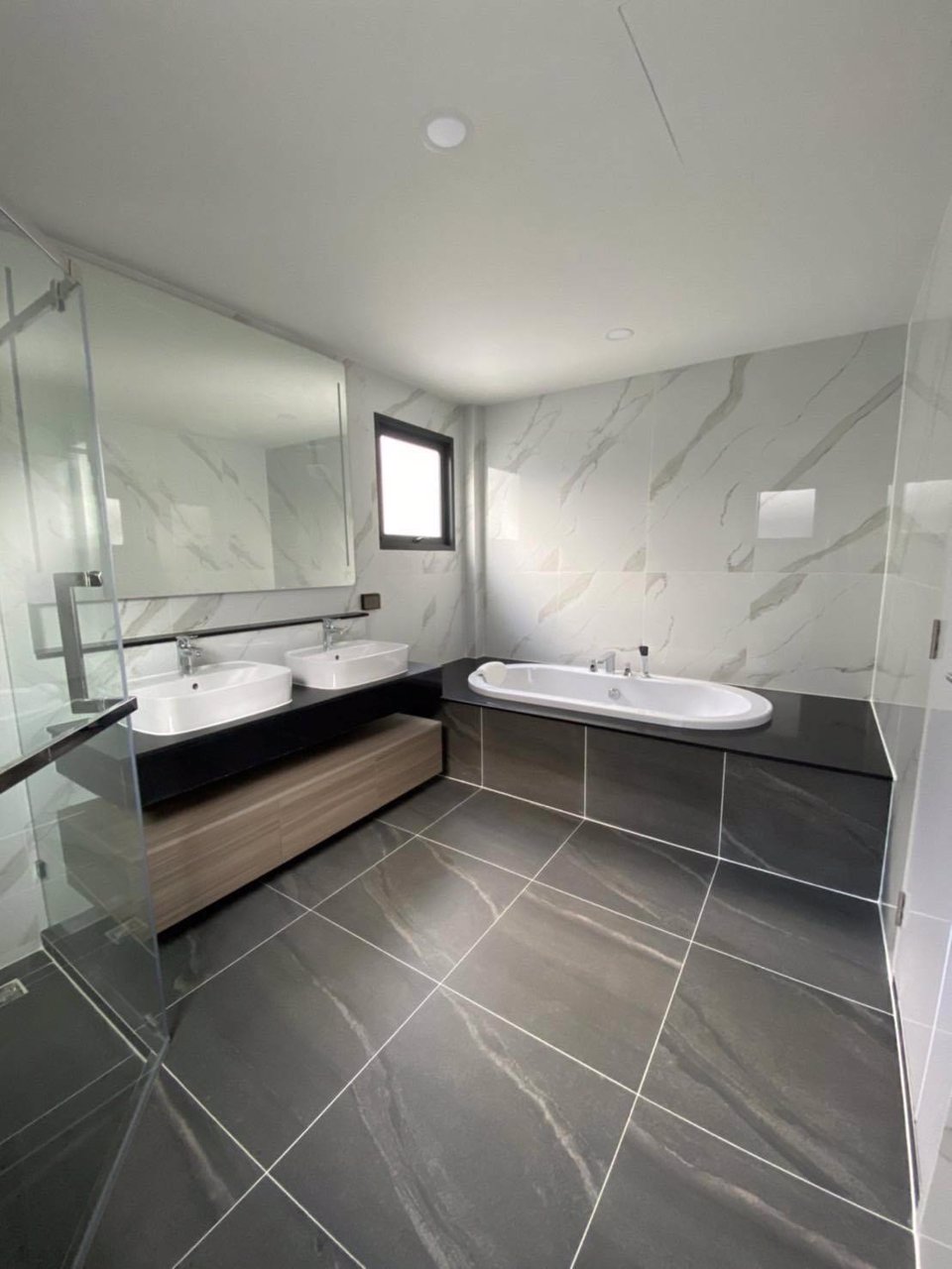 ให้เช่า-บ้านเดี่ยว-2-ชั้น-เดอะ-ซิตี้-วัชรพล-บ้านสวยสภาพดี-มีเฟอร์นิเจอร์พร้อมอยู่-ราคา-65000