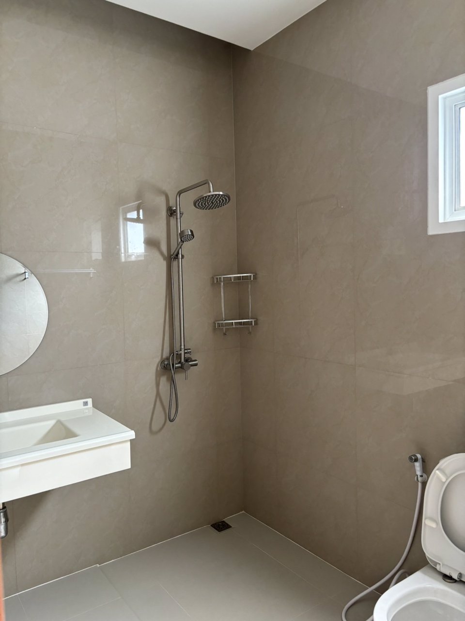 ให้เช่า-บ้านแฝดใหม่-มปัญฐิญา-แพรกษา-บ้านสวยสภาพดี-พร้อมอยู่-ราคา-17000-บาท