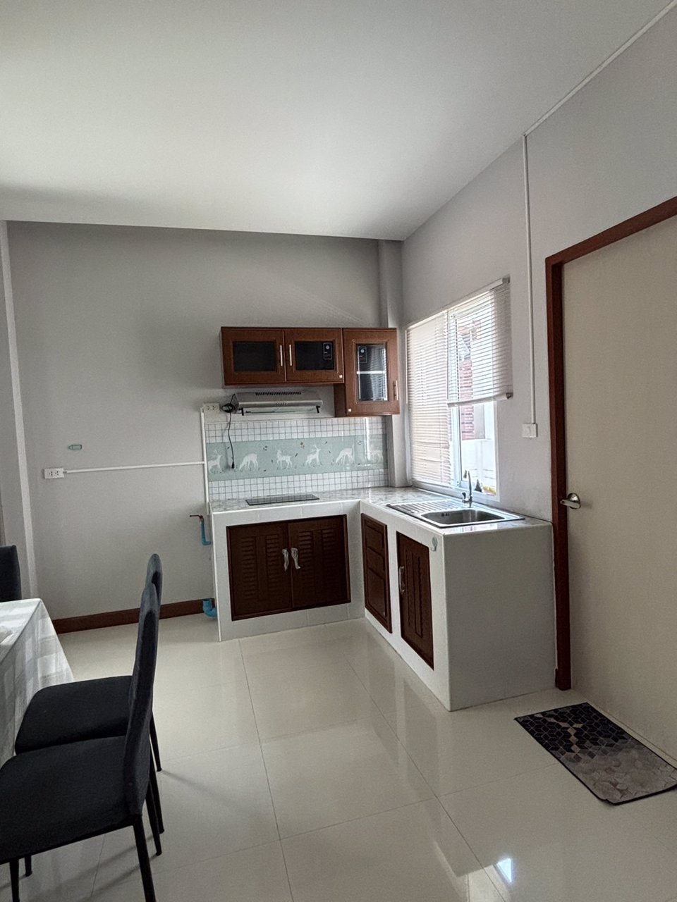 ให้เช่า-บ้านแฝดใหม่-มปัญฐิญา-แพรกษา-บ้านสวยสภาพดี-พร้อมอยู่-ราคา-17000-บาท