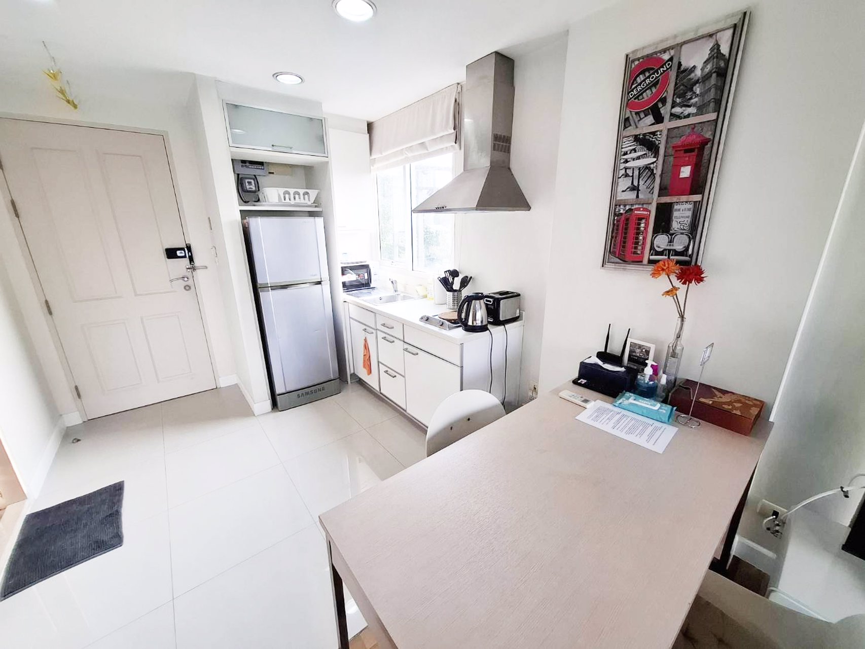 ขาย-คอนโดห้องมุม-เวอรันดา-เรสซิเดนท์-ถนนเพชรพระราม-เฟอร์นิเจอร์ครบ-พร้อมอยู่-ราคา-24-ล้านบาท