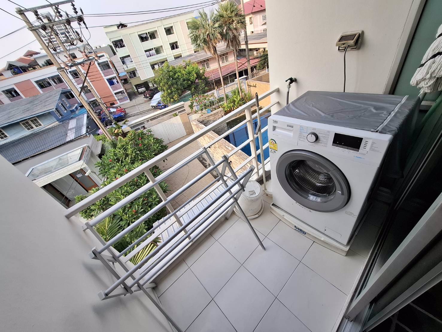 ขาย-คอนโดห้องมุม-เวอรันดา-เรสซิเดนท์-ถนนเพชรพระราม-เฟอร์นิเจอร์ครบ-พร้อมอยู่-ราคา-24-ล้านบาท