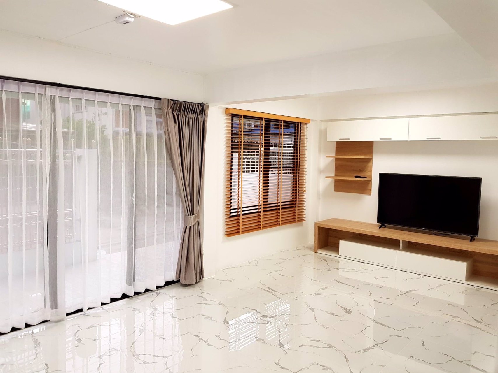 ให้เช่า-บ้าน-2-ชั้น-ใกล้-bts-แบริ่ง-บ้านสวยสภาพดี-มีเฟอร์นิเจอร์พร้อมอยู่-ราคา-22500-บาท