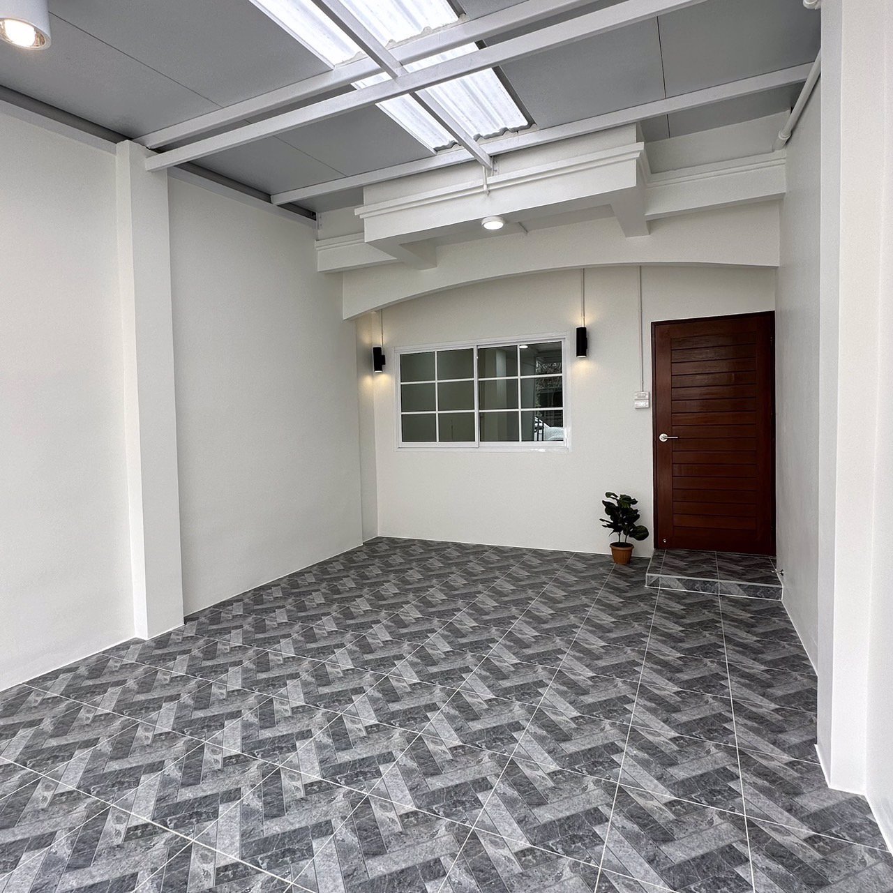 ให้เช่า-ทาวน์เฮ้าส์-2-ชั้น-รีโนเวทใหม่-มรินทร์ทอง-รามคำแหง-190-ใกล้รถไฟฟ้า-ราคา-13000-บาท