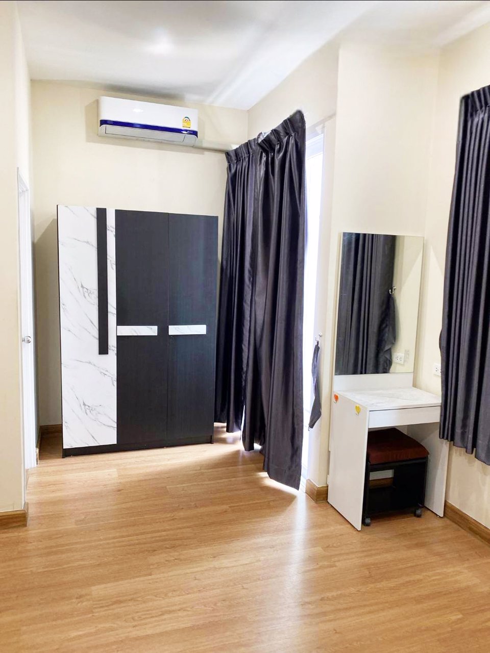 ให้เช่า-ทาวน์เฮ้าส์-2-ชั้น-หลังมุม-มโกลเด้นทาวน์3-บางนา-สวนหลวง-บ้านสวย-มีเฟอร์นิเจอร์-ราคา