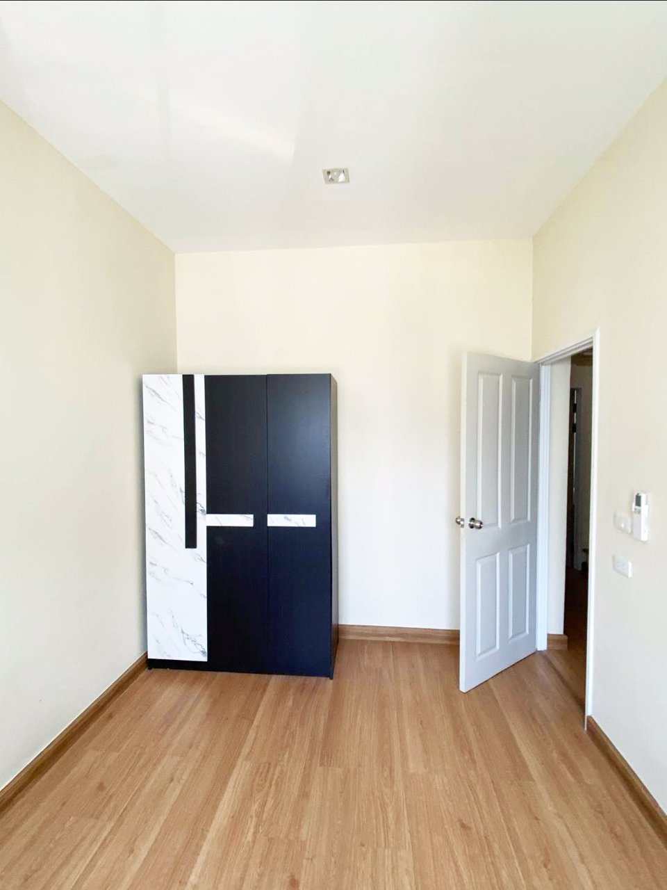 ให้เช่า-ทาวน์เฮ้าส์-2-ชั้น-หลังมุม-มโกลเด้นทาวน์3-บางนา-สวนหลวง-บ้านสวย-มีเฟอร์นิเจอร์-ราคา