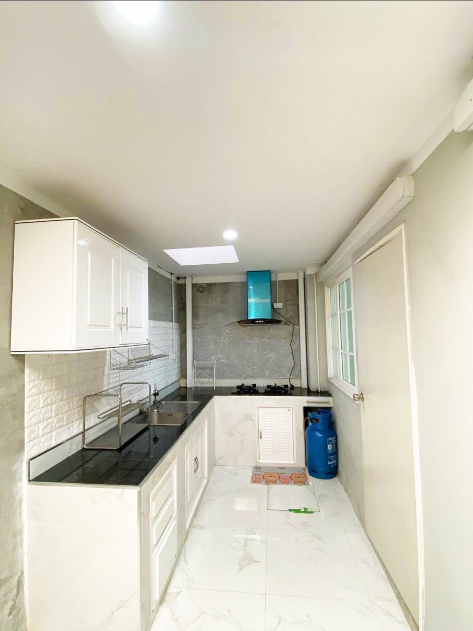 ให้เช่า-ทาวน์เฮ้าส์-2-ชั้น-หลังมุม-มโกลเด้นทาวน์3-บางนา-สวนหลวง-บ้านสวย-มีเฟอร์นิเจอร์-ราคา