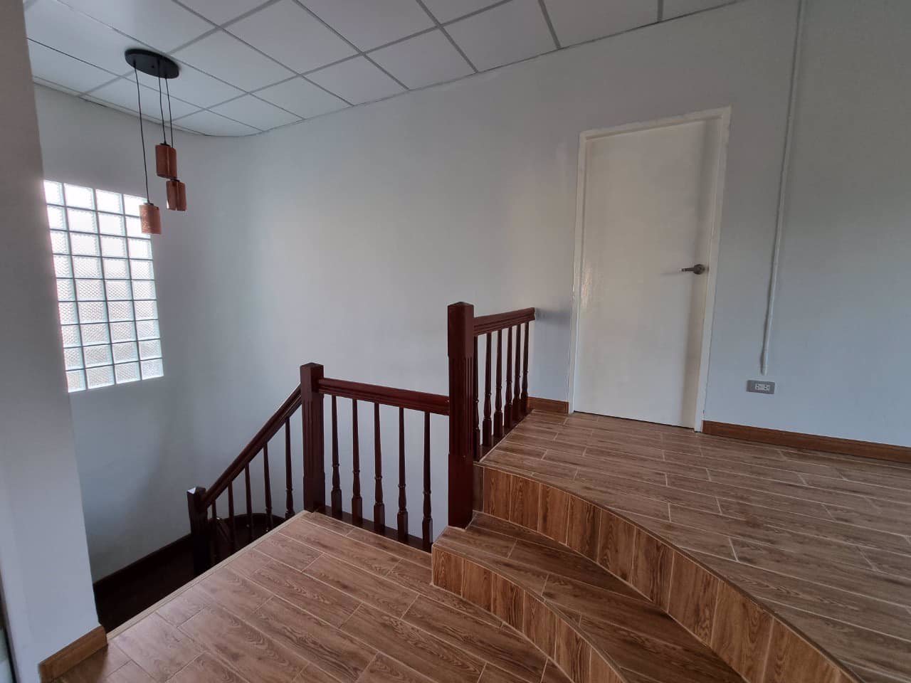 ให้เช่า-บ้านเดี่ยว-2-ชั้น-หลังมุม-มมณีรินทร์-ท่าอิฐ-รัตนาธิเบศร์-สภาพดี-เฟอร์นิเจอร์ครบ-พร้อม