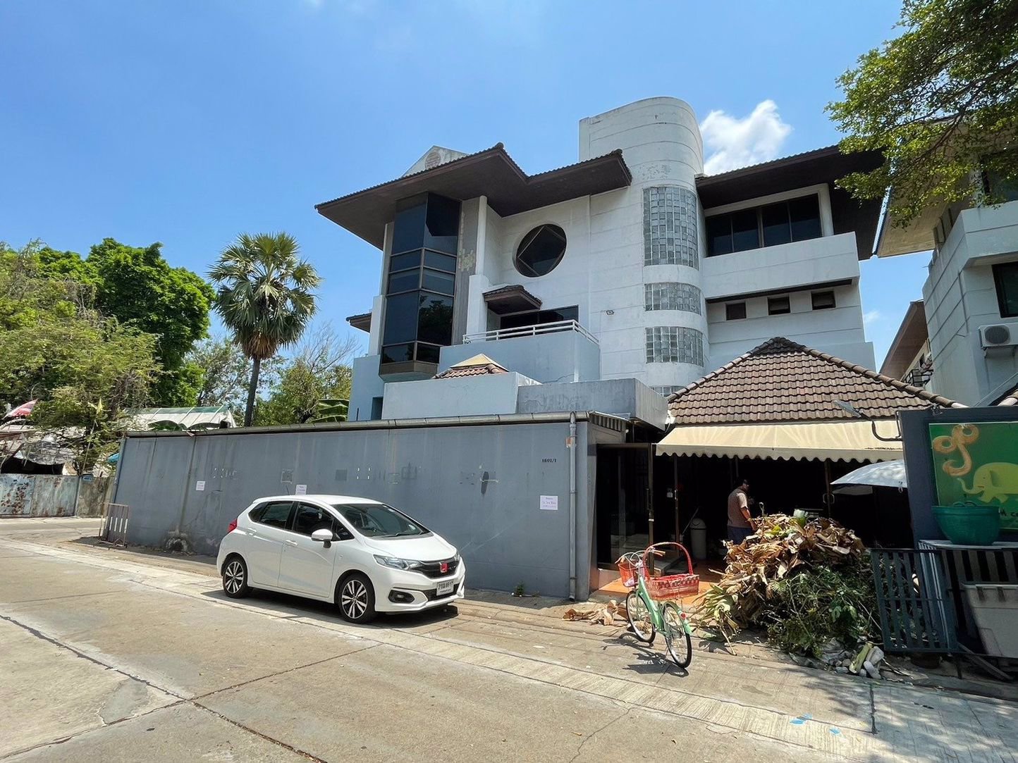 ให้เช่า-โฮมออฟฟิศ-3-ชั้นครึ่ง-ทำเลดีย่าน-ทาวน์อินทาวน์-90-ตร-ว-จอดรถได้-7-8-คัน-ราคา-70000