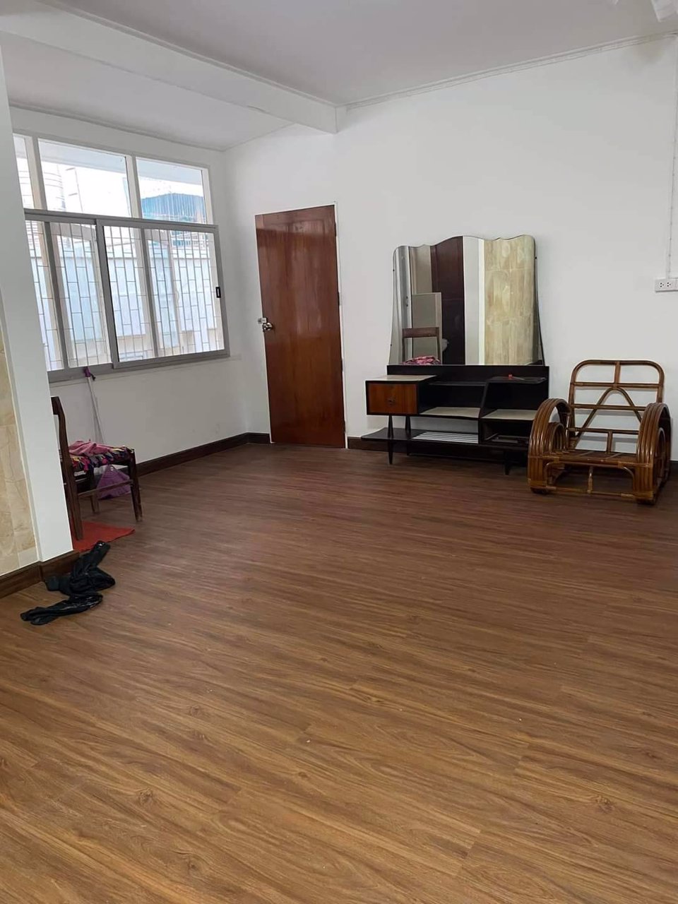 บ้านเดี่ยว-2-ชั้น-ตกแต่งใหม่-ซลาดพร้าว-29-ใกล้-mrt-ลาดพร้าว-บ้านสวย-จอดรถได้-12-คัน