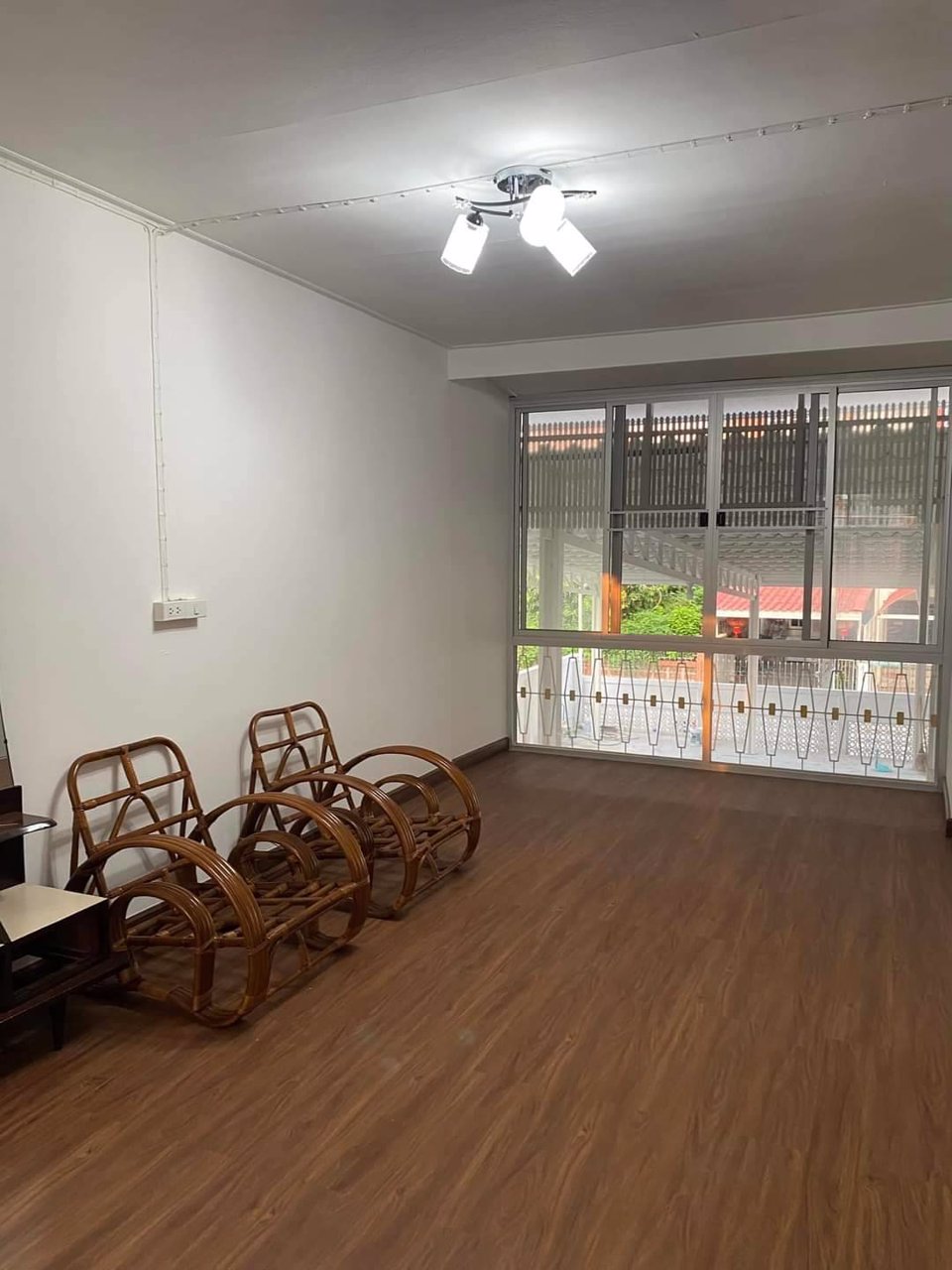 บ้านเดี่ยว-2-ชั้น-ตกแต่งใหม่-ซลาดพร้าว-29-ใกล้-mrt-ลาดพร้าว-บ้านสวย-จอดรถได้-12-คัน