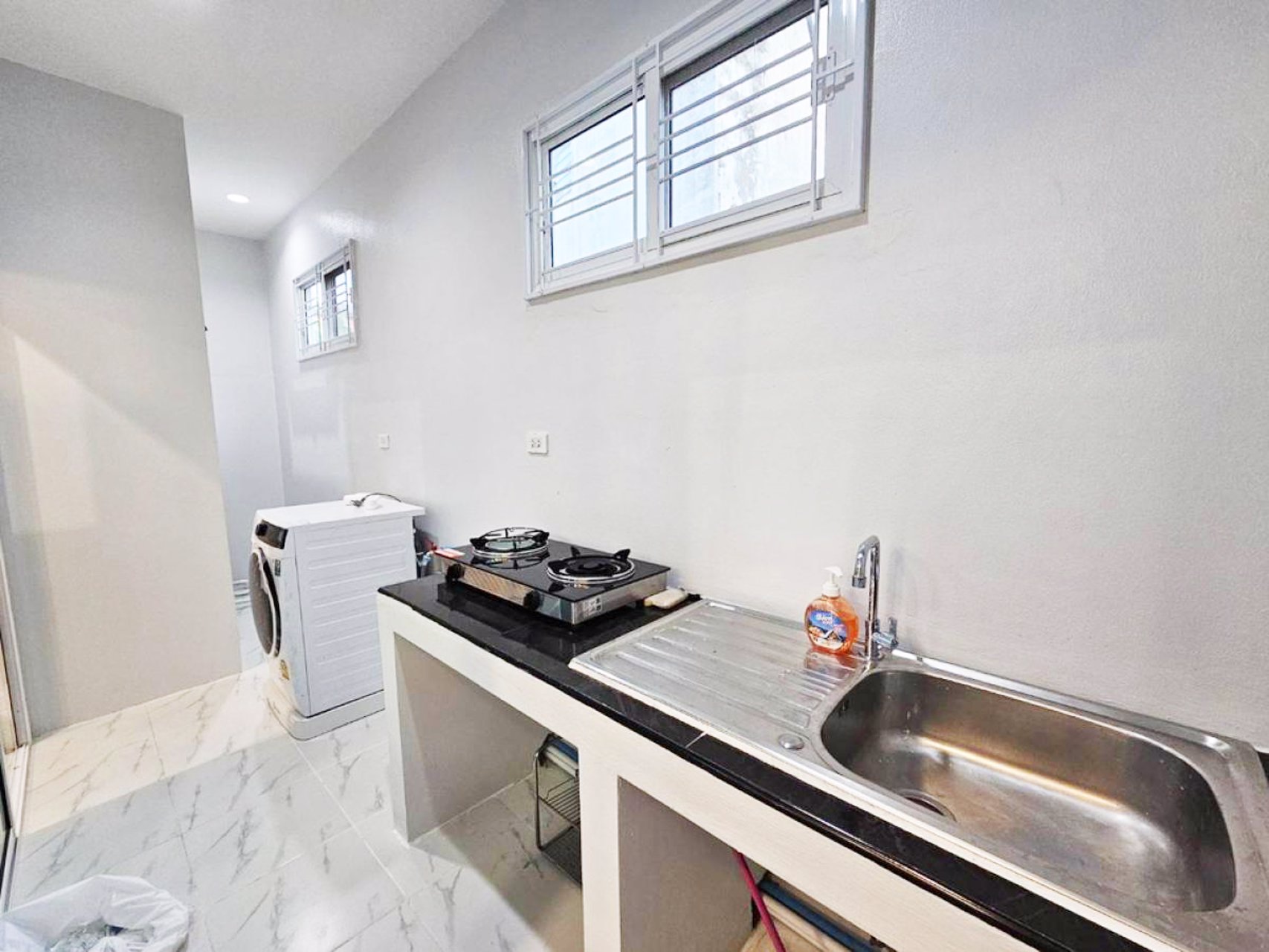 ทาวน์เฮ้าส์-2-ชั้น-หลังมุม-มชลดิษฐ์-อยู่ใกล้-โลตัสมอลล์-สมุทรปราการ-บ้านสวย-เฟอร์ครบ