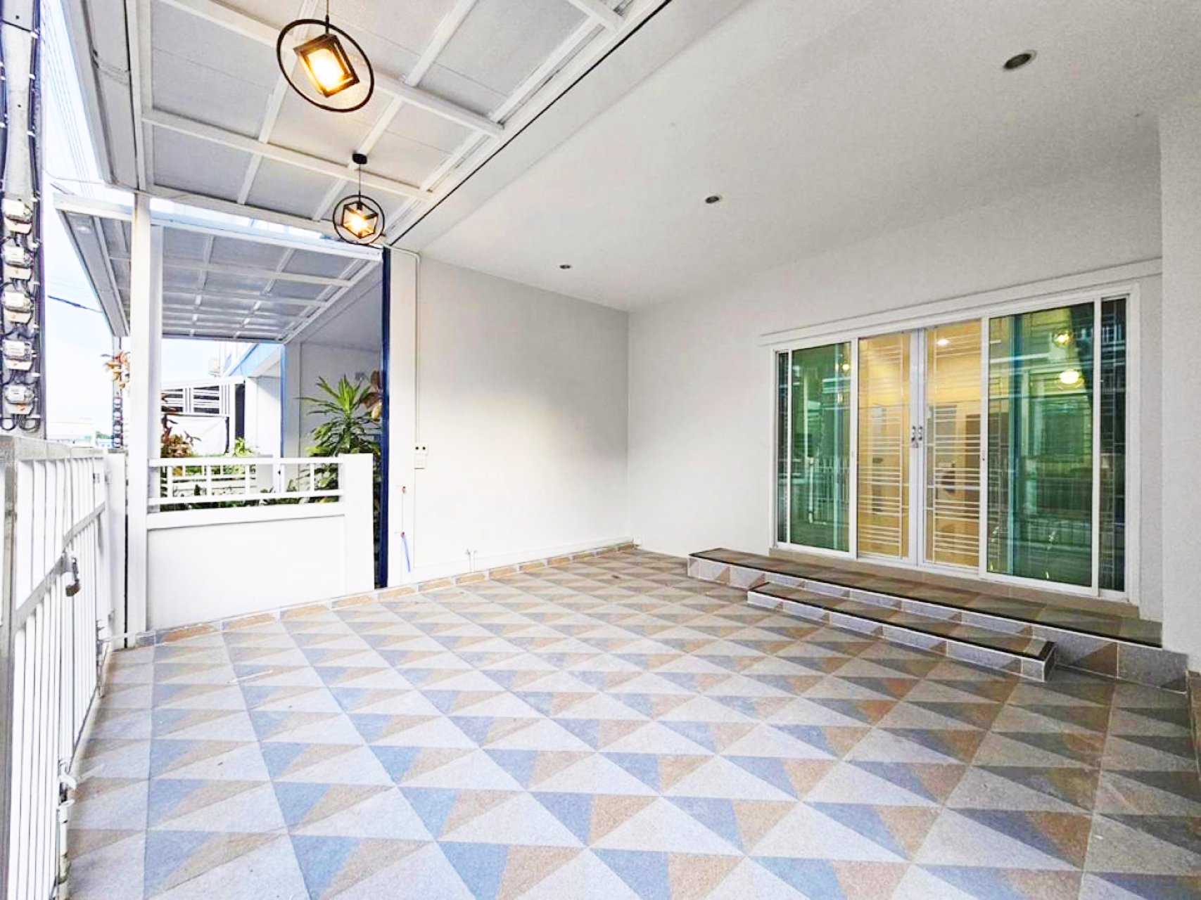 ทาวน์เฮ้าส์-2-ชั้น-หลังมุม-มชลดิษฐ์-อยู่ใกล้-โลตัสมอลล์-สมุทรปราการ-บ้านสวย-เฟอร์ครบ