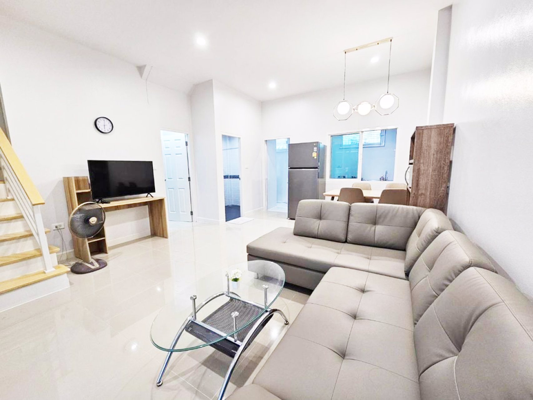 ทาวน์เฮ้าส์-2-ชั้น-หลังมุม-มชลดิษฐ์-อยู่ใกล้-โลตัสมอลล์-สมุทรปราการ-บ้านสวย-เฟอร์ครบ