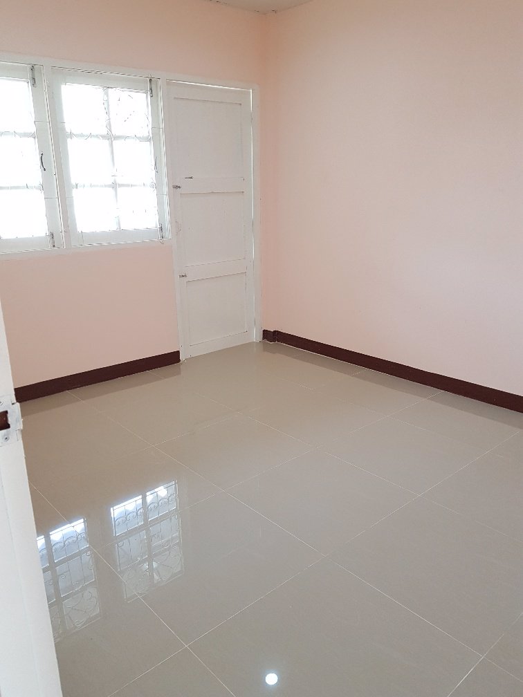 3ชั้น4ห้องนอนขายบ้านซอยเรวดีถนนรัตนาธิเบศใกล้เซ็นทรัล-ใกล้รถไฟฟ้ารัตนาธิเบศกับติวานนท์17วา-3ห้องน้ำ