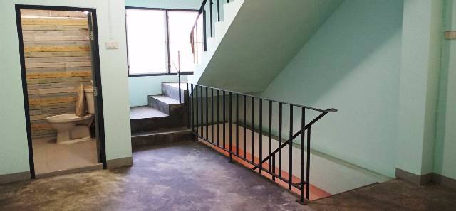 ขายถูกมาก-ตึกแถว-3-ชั้นครึ่ง-ถนนประชาสำราญ-หนองจอก