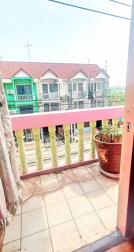 ขายถูก-ทาวน์เฮ้าส์-3-ชั้น-บ้าน-ปผาสุขนิเวศน์-บางบัวทอง