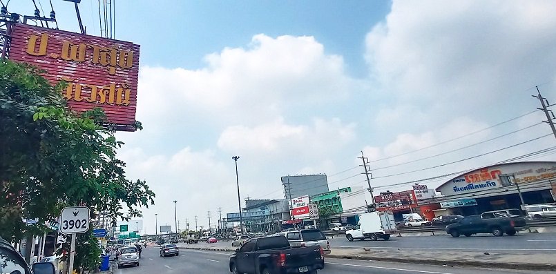 ขายถูก-ทาวน์เฮ้าส์-3-ชั้น-บ้าน-ปผาสุขนิเวศน์-บางบัวทอง