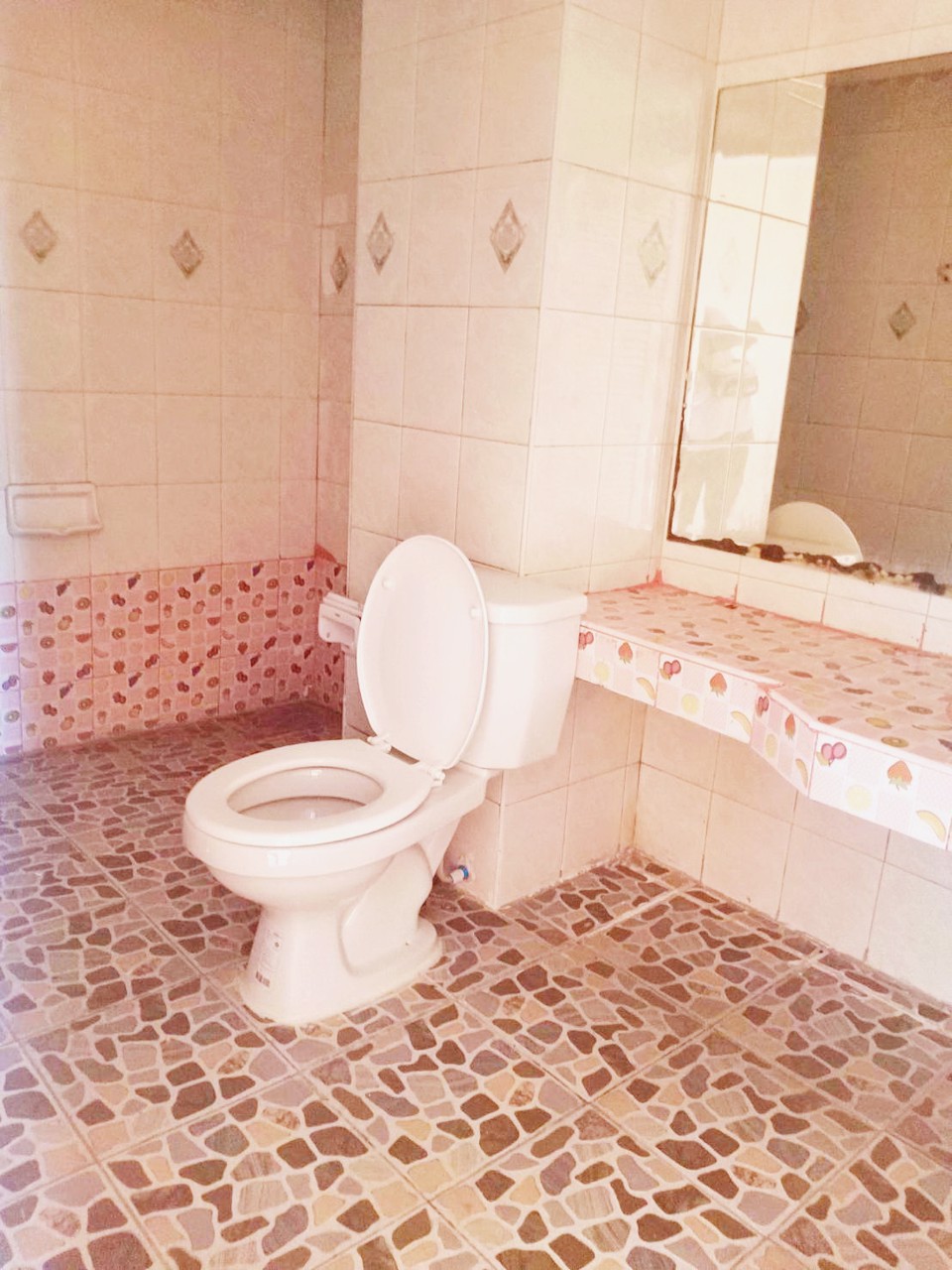 ขายถูกมาก-ทาวน์เฮ้าส์-3-ชั้น-โครงการอู่ทองเพลส-2-ลำลูกกา