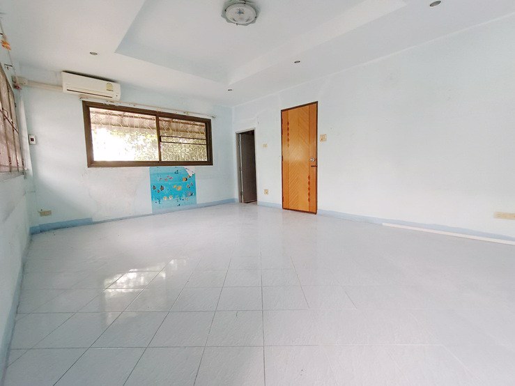 ขาย-ทาวน์เฮ้าส์-2-ชั้น-ถนนลาดพร้าว-101-แยก-32-พร้อมเข้าอยู่