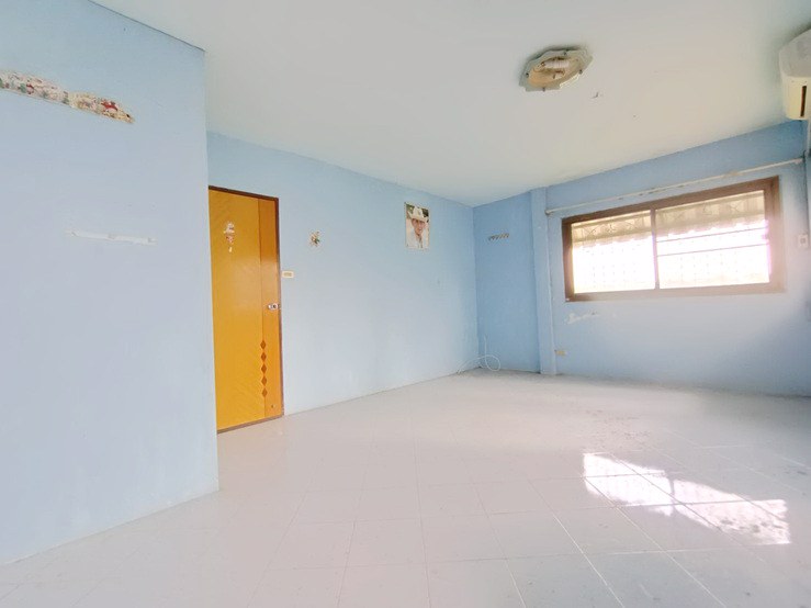 ขาย-ทาวน์เฮ้าส์-2-ชั้น-ถนนลาดพร้าว-101-แยก-32-พร้อมเข้าอยู่