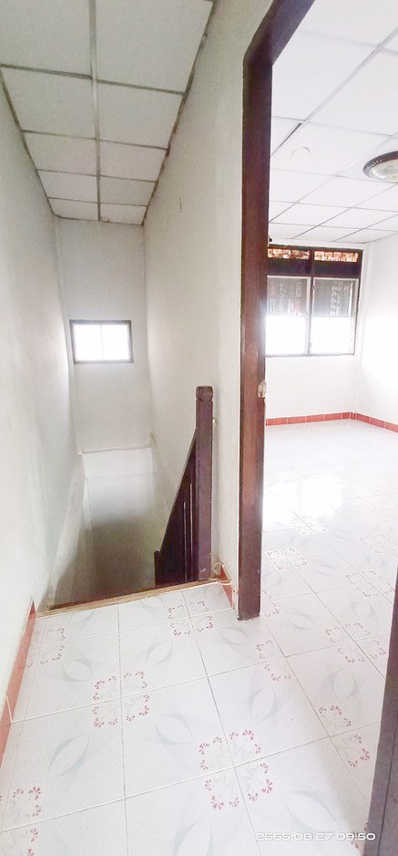 ขายถูก-ทาวน์เฮ้าส์-2-ชั้น-อยู่ซอยนวลจันทร์-8-เดินทางสะดวกมาก