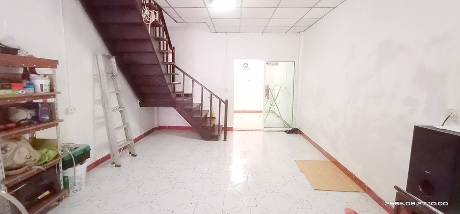 ขายถูก-ทาวน์เฮ้าส์-2-ชั้น-อยู่ซอยนวลจันทร์-8-เดินทางสะดวกมาก