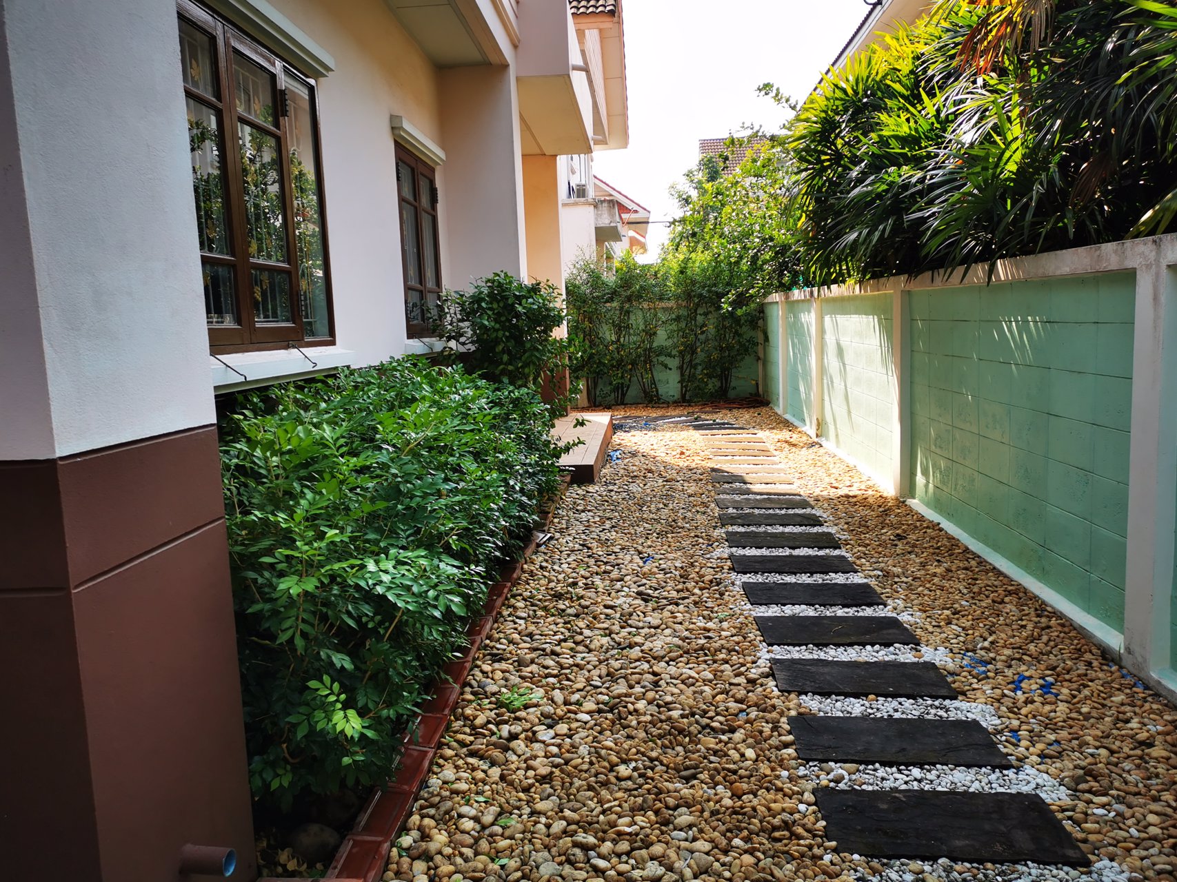 ขาย-หรือ-ให้เช่าบ้าน-รามคำแหง-190-1-พาร์คเวย์ชาเล่ต์-เฟอร์นิเจอร์ครบ-3นอน-3น้ำ-55ตรว-พร้อม1-3-66