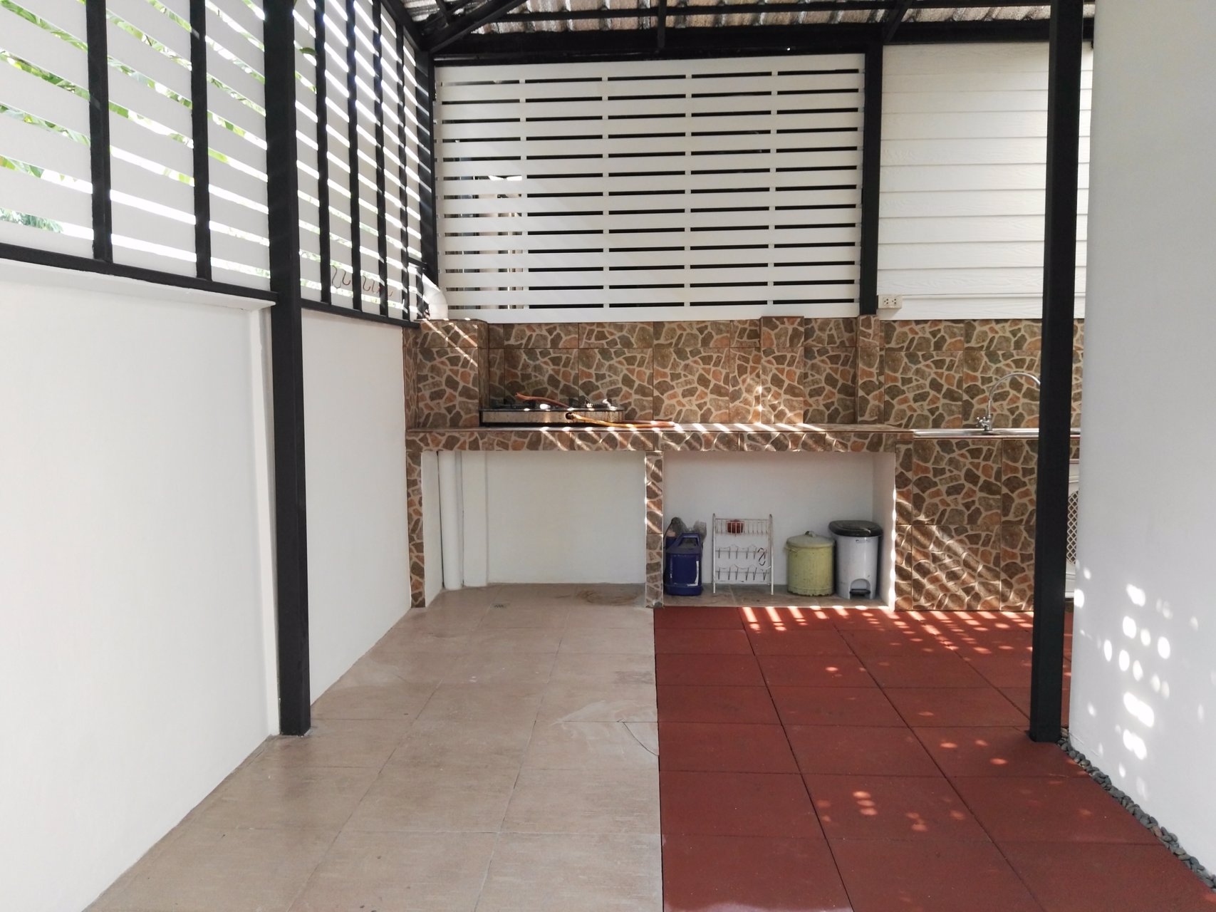 ให้เช่า-หรือ-ขาย-ทาวน์โฮม-3ชั้น-รามคำแหง144-นลินอเวนิว2-ติดสถานีรถไฟฟ้า-บ้านหัวมุม-หลังแรก