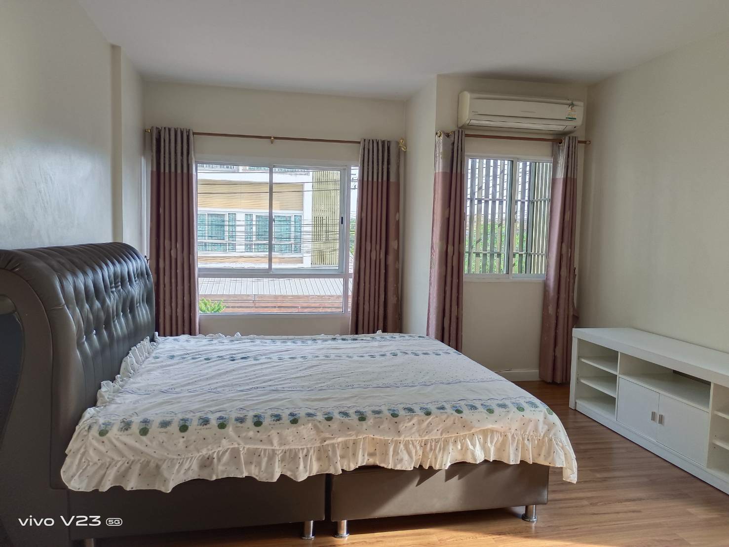 ให้เช่า-หรือ-ขาย-ทาวน์โฮม-3ชั้น-รามคำแหง144-นลินอเวนิว2-ติดสถานีรถไฟฟ้า-บ้านหัวมุม-หลังแรก