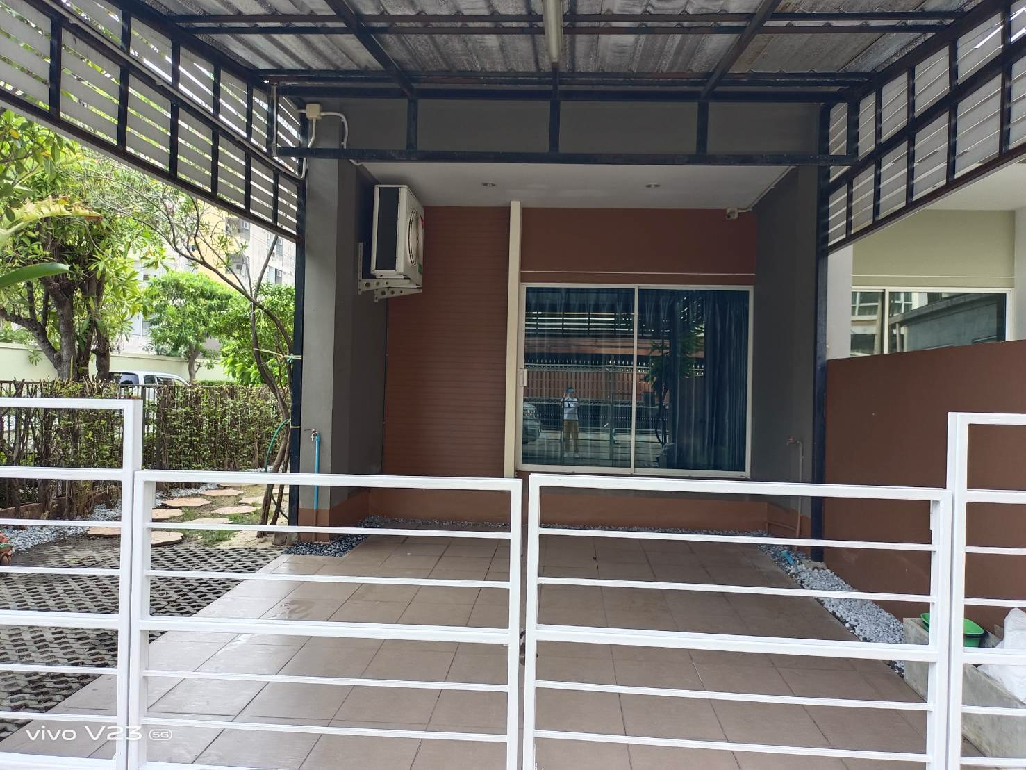 ให้เช่า-หรือ-ขาย-ทาวน์โฮม-3ชั้น-รามคำแหง144-นลินอเวนิว2-ติดสถานีรถไฟฟ้า-บ้านหัวมุม-หลังแรก