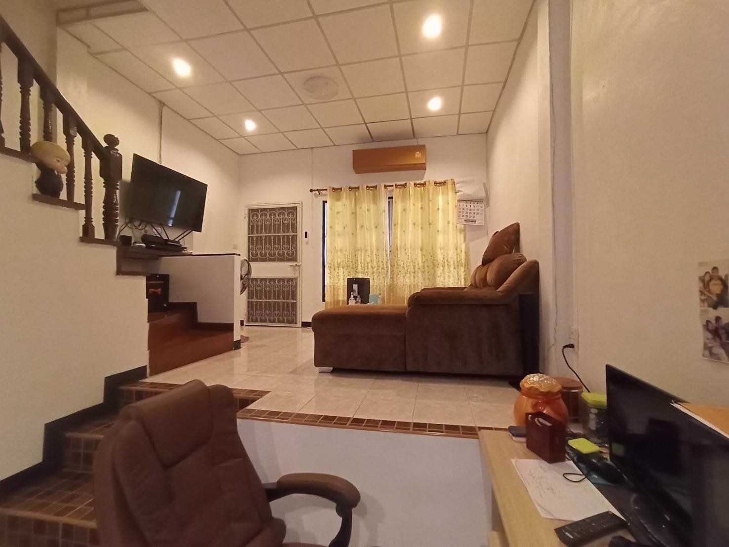 ทาวน์เฮาส์-2-ชั้น-ทำเลพระราม5-ตรงข้ามเซ็นทรัลเวสต์วิลล์ราชพฤกษ์