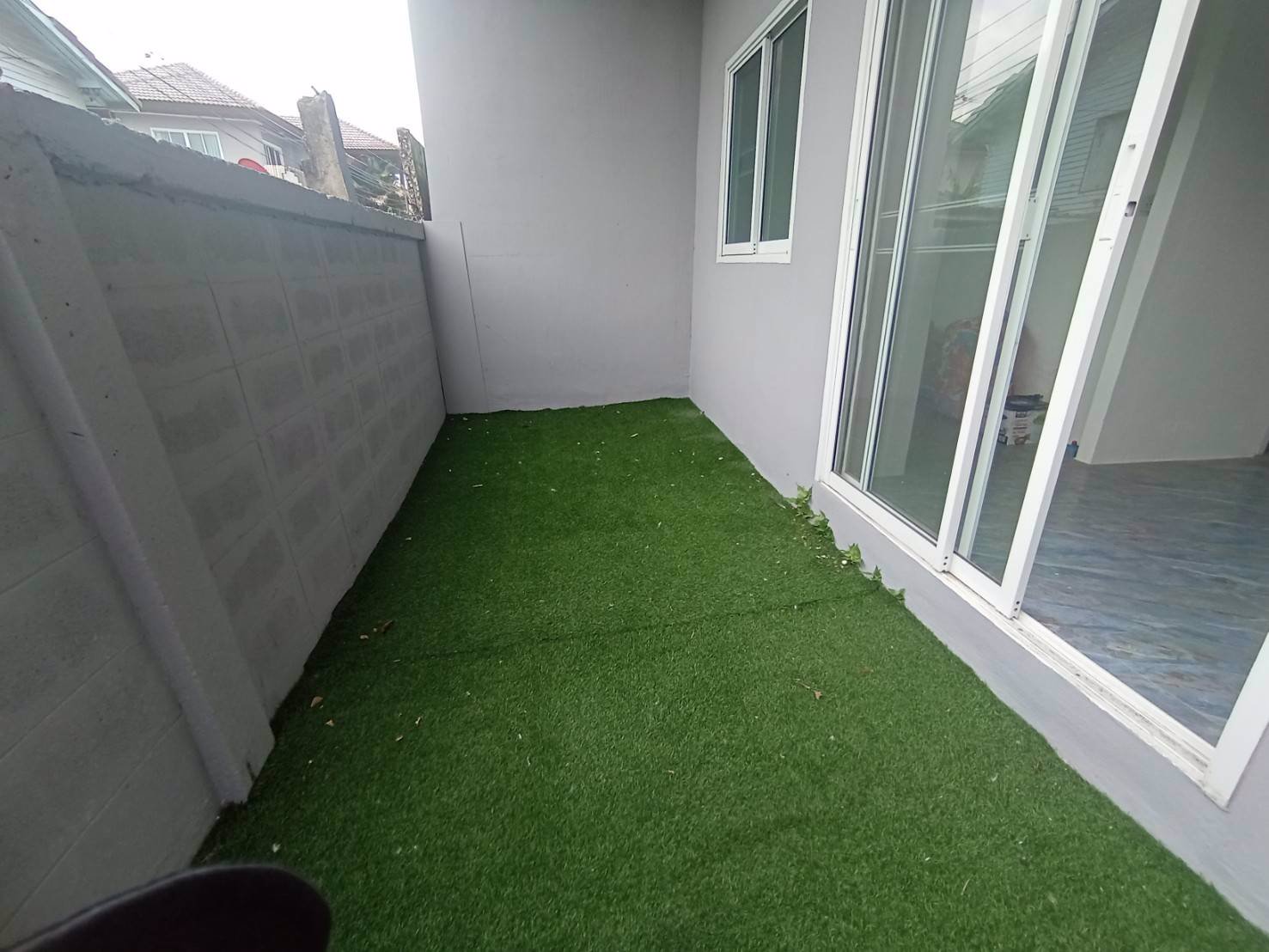 ทาวน์โฮม-3-ชั้น-สนามบินน้ำ