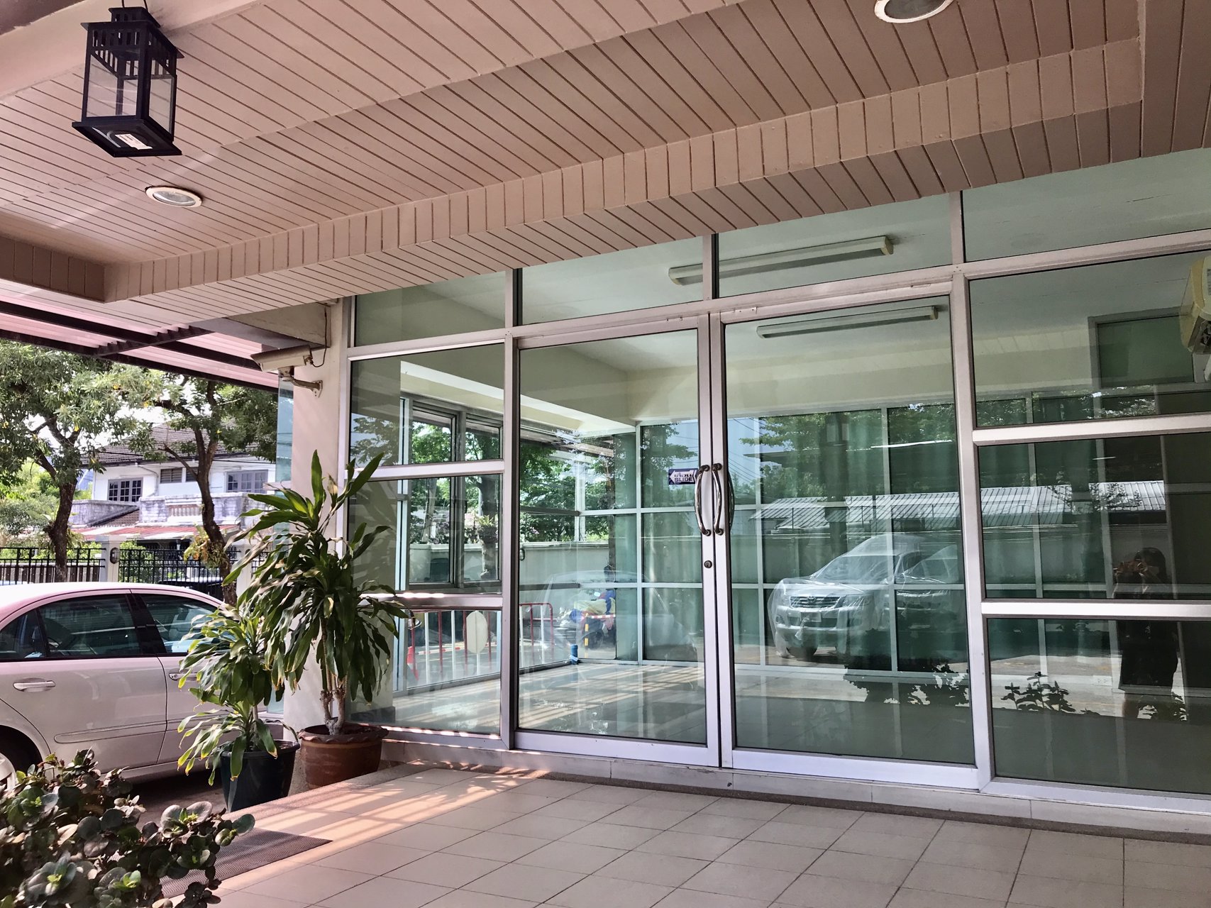 เช่าแล้ว-พื้นที่ว่างให้เช่า-เหมาะสำหรับทำร้านซักผ้า-ซอยแบริ่ง7