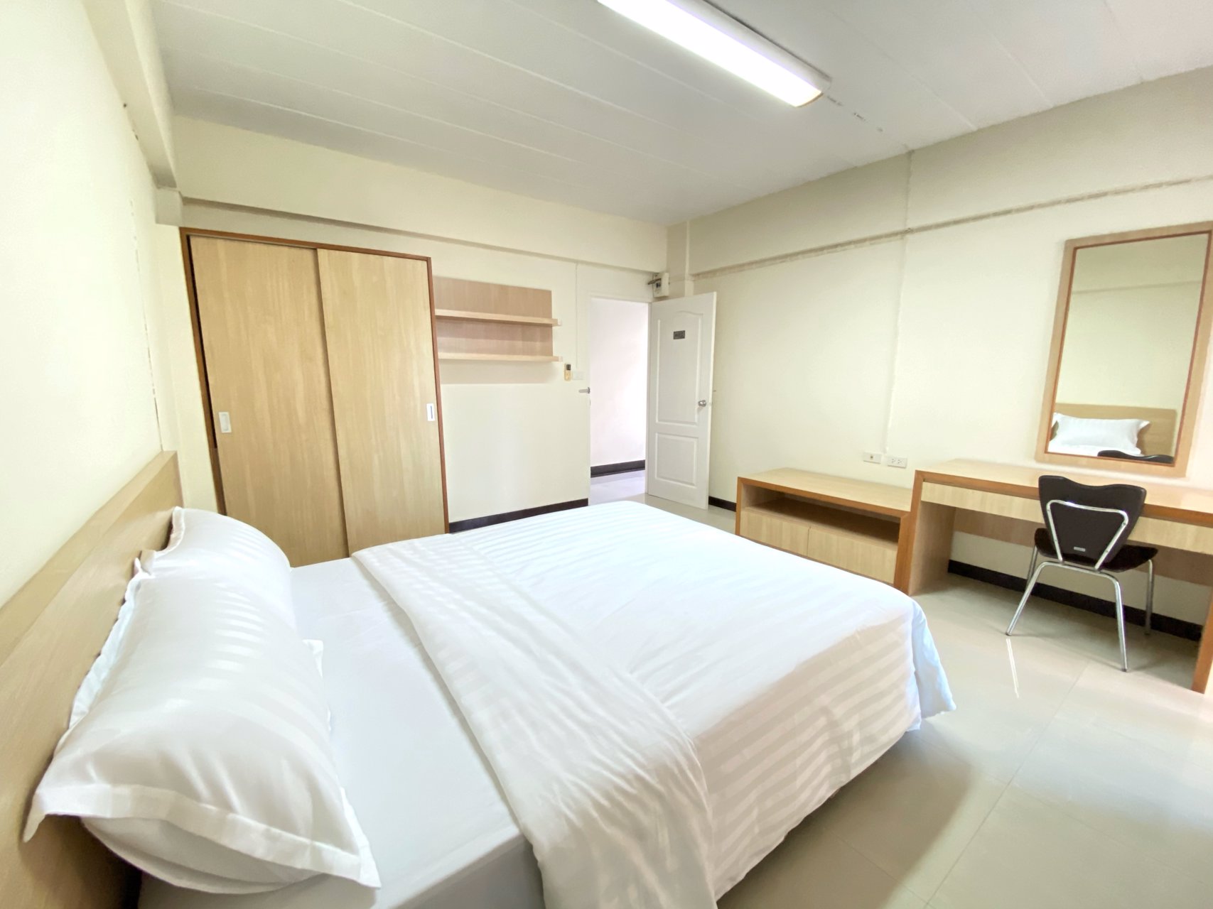 ลิลลี่เพลส-ห้องพัก-ที่พัก-ห้องเช่ารายเดือน-ระยะสั้น-ใกล้รถไฟฟ้าbtsบางนา-แบริ่ง-สำโรง-ไบเทค-สุขุมวิท