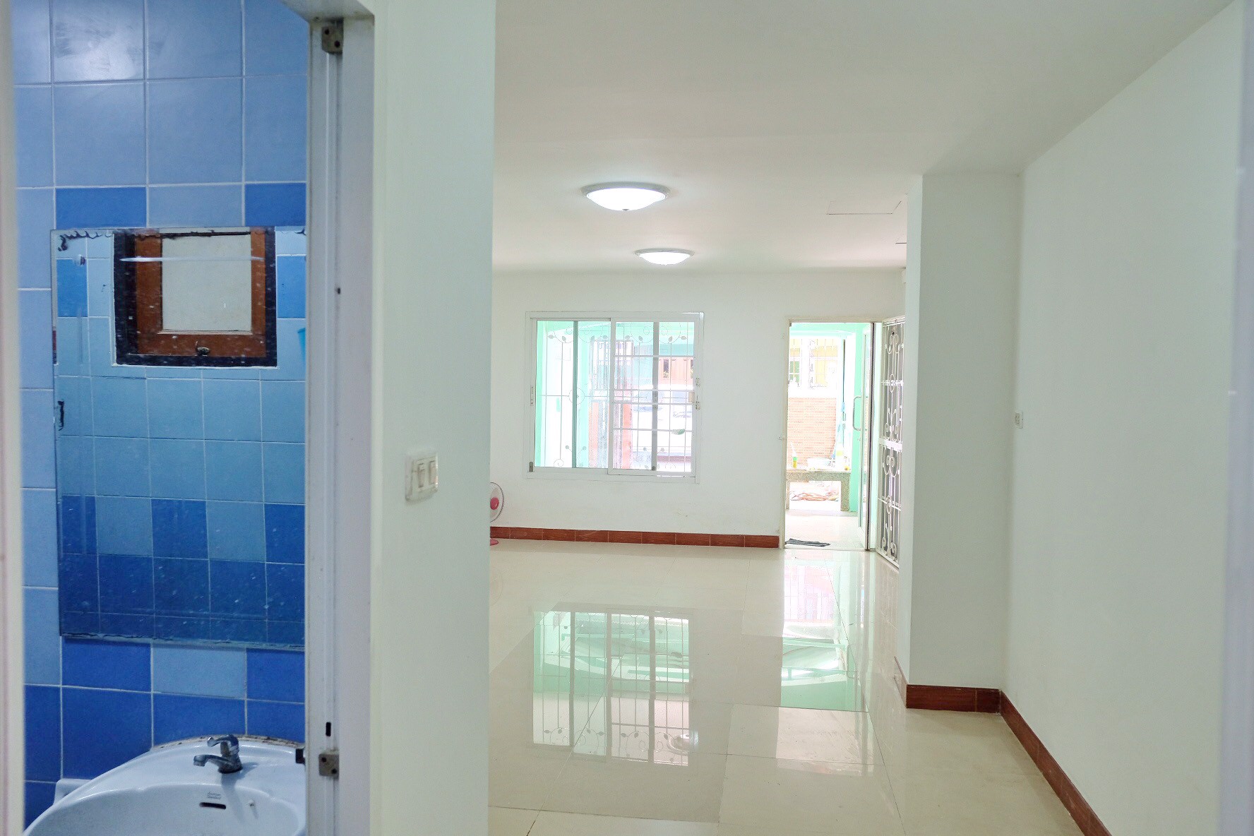 ขายทาวน์เฮาส์-มเคซีรามอินทรา-6-ซอยพระยาสุเรนทร์-45-เขตคลองสามวา-ใกล้แฟชั่นไอส์แลนด์