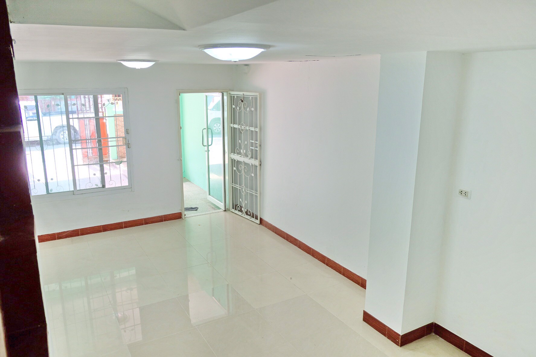 ขายทาวน์เฮาส์-มเคซีรามอินทรา-6-ซอยพระยาสุเรนทร์-45-เขตคลองสามวา-ใกล้แฟชั่นไอส์แลนด์