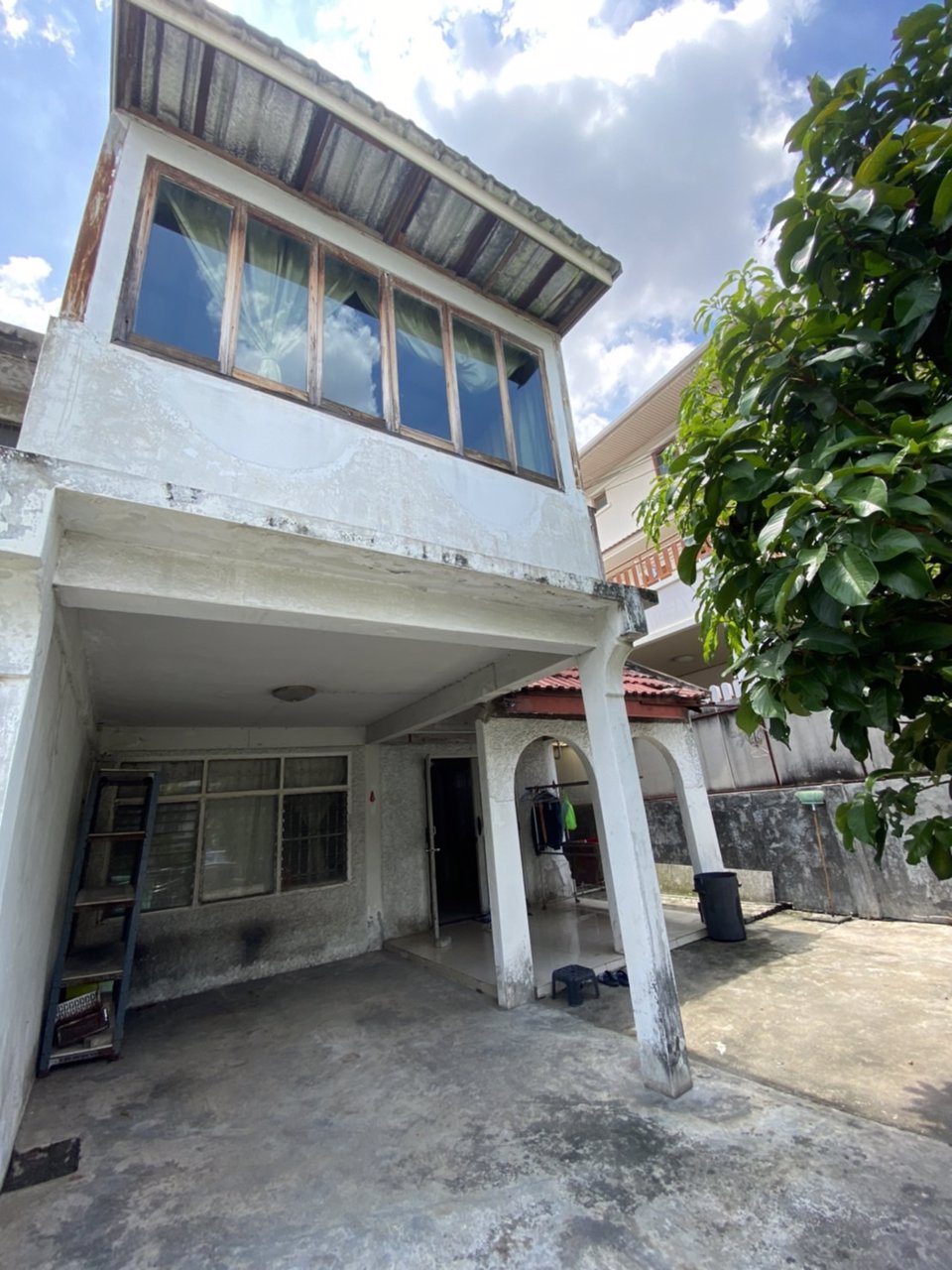 ขายทาวน์เฮ้าส์-2-ห้องนอน-2-ห้องน้ำ-ทำเลดี-ซอยเงียบสงบ-ไม่วุ่นวาย