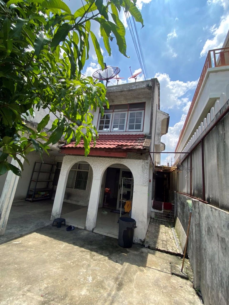 ขายทาวน์เฮ้าส์-2-ห้องนอน-2-ห้องน้ำ-ทำเลดี-ซอยเงียบสงบ-ไม่วุ่นวาย