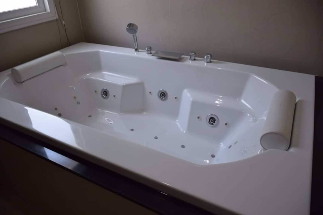 โครงการ-ดิเออบาน่า-1-ติดถนนใหญ่-เออบาน่า-1-the-urbana-1-project-on-the-main-road-urbana-1