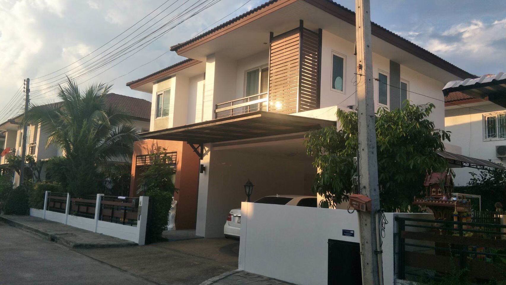 โครงการ-ดิเออบาน่า-1-ติดถนนใหญ่-เออบาน่า-1-the-urbana-1-project-on-the-main-road-urbana-1