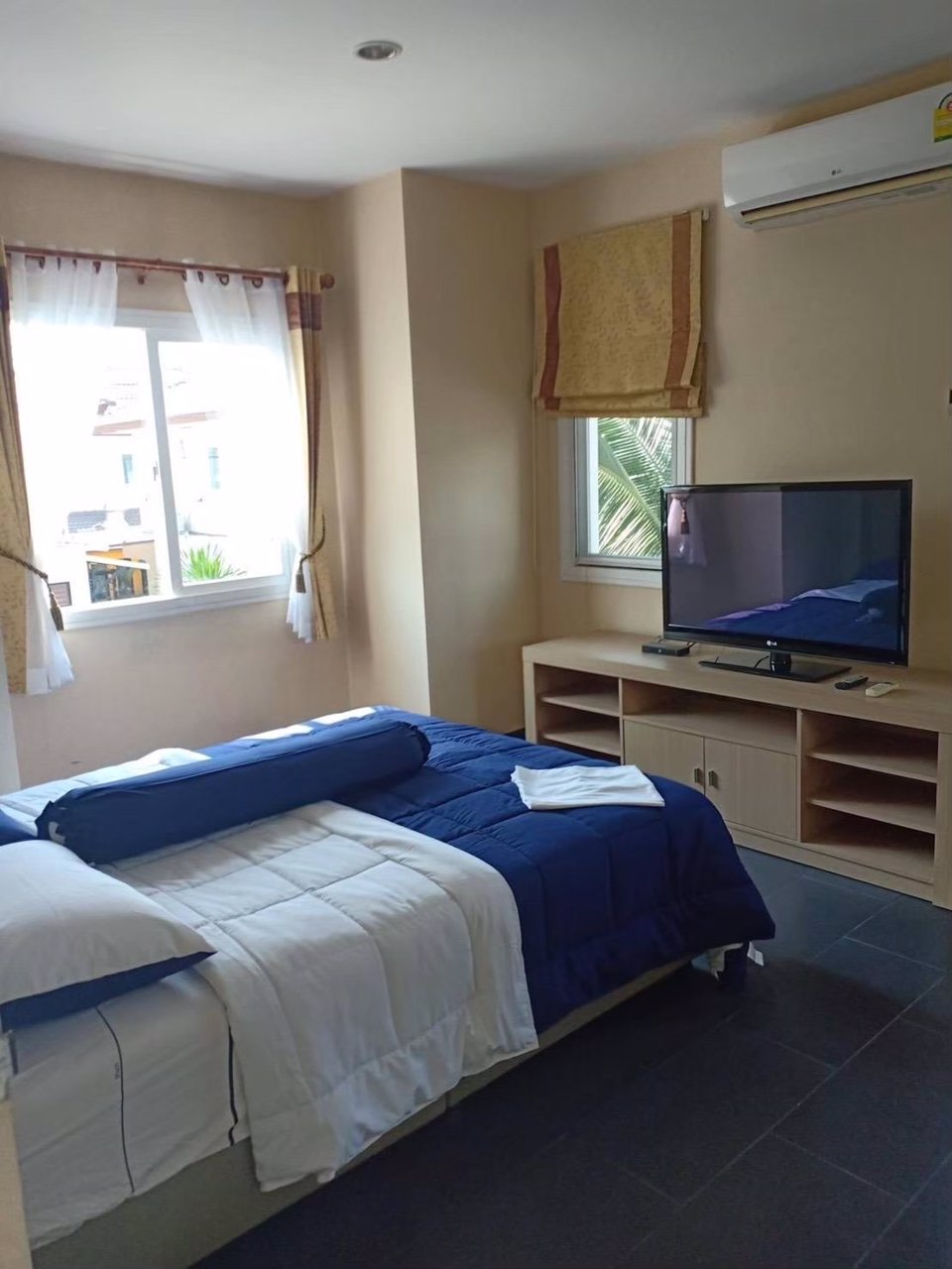 โครงการ-ดิเออบาน่า-1-ติดถนนใหญ่-เออบาน่า-1-the-urbana-1-project-on-the-main-road-urbana-1